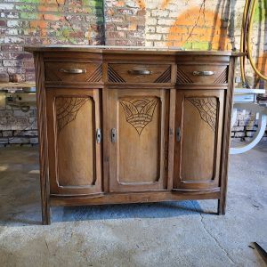 Commode en bois massif avant aérogommage - L'Atelier qui décape (Lille)