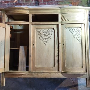 Commode en bois massif après restauration par l'aérogommage - L'Atelier qui décape (Lille)