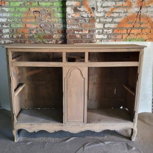 Meuble vintage en bois après restauration par aérogommage - Lille